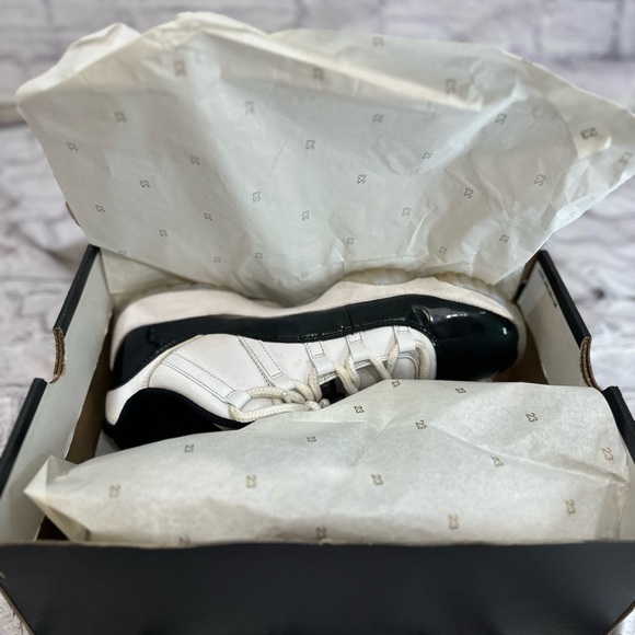 Air Jordan 11 Retro Low “Emerald”‎ Size 11 | White/Black-Emerald Rise W/Box - Picture 10 of 14